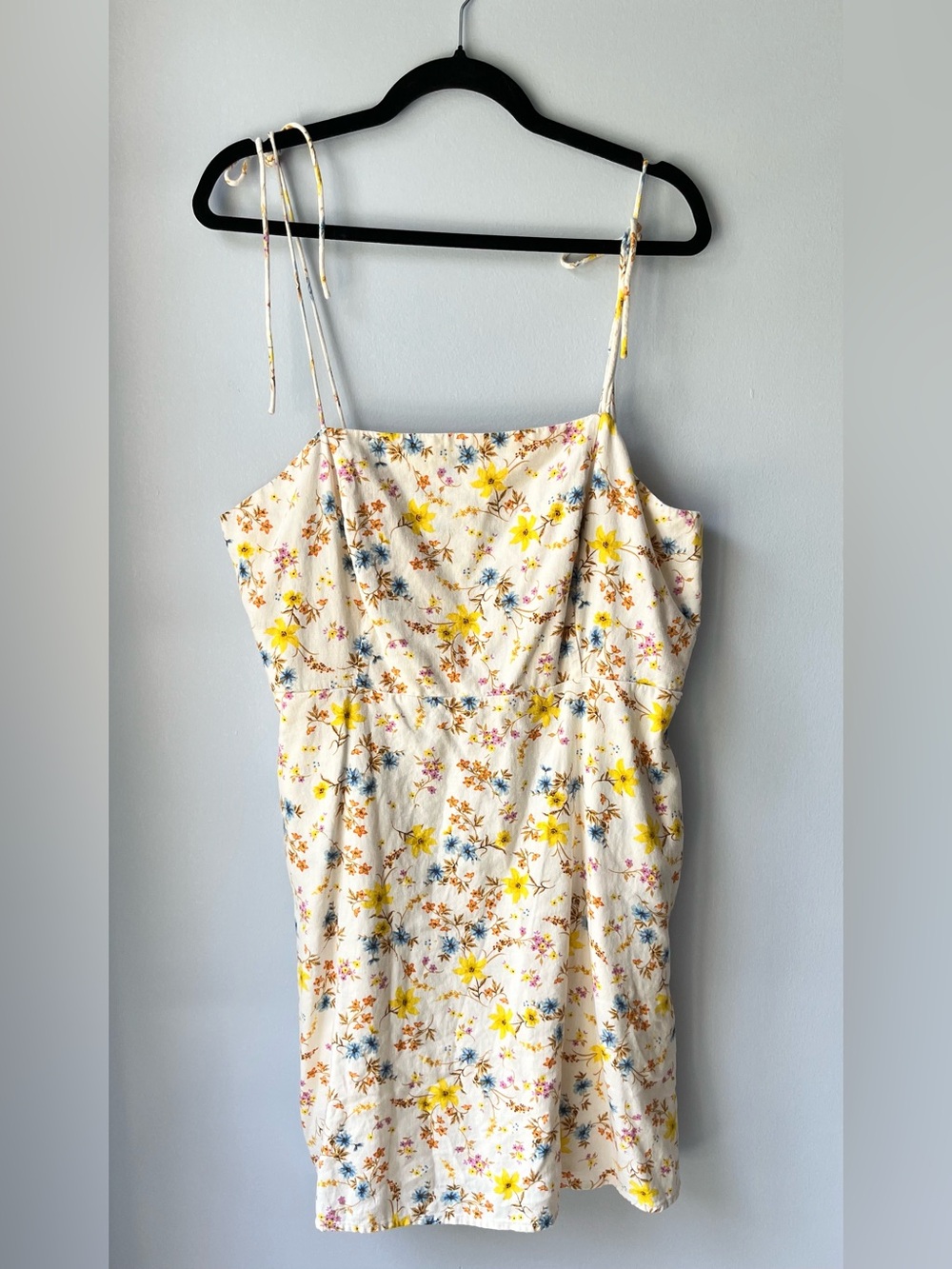 Old Navy Cream Floral Adjustable Tie-Strap Sundress with Yellow & Blue Blooms XL